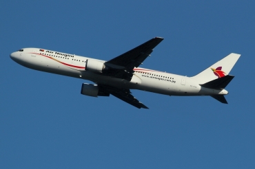 P2-PXV · Boeing 767-341/ER · (SYD / YSSY)