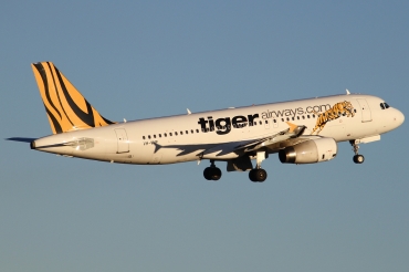 VH-VNP · Airbus A320-232 · (SYD / YSSY)