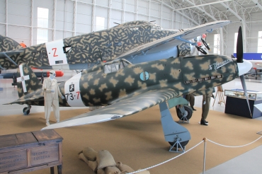 MM9667 / 73-7 (366) Macchi MC-202 Folgore