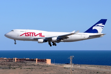 TF-AMM (25700) 1993 Boeing 747-4H6(BDSF)