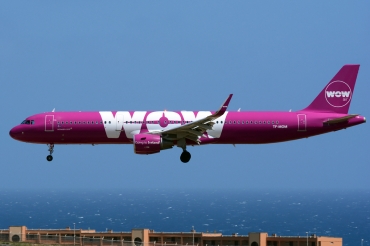 TF-MOM (6210) 2014 Airbus A321-211(WL)