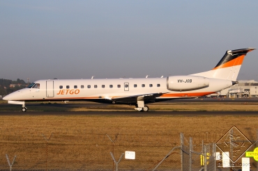 VH-JGB · Embraer ERJ-135LR · (SYD / YSSY)