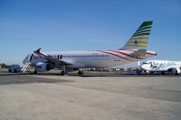 6V-AIH (799) 1998 Airbus A320-214