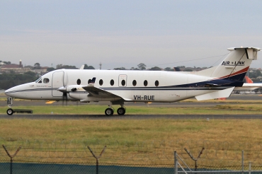 VH-RUE (cn UE-53) Beechcraft 1900D