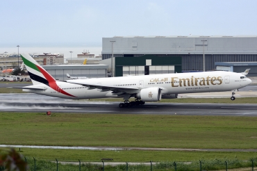 A6-ENY · Boeing 777-31H/ER · (LIS / LPPT)