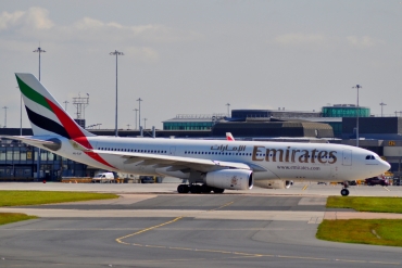 A6-EAF (392) 2001 Airbus A330-243