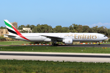 A6-ECK · Boeing 777-31H/ER · (MLA / LMML)