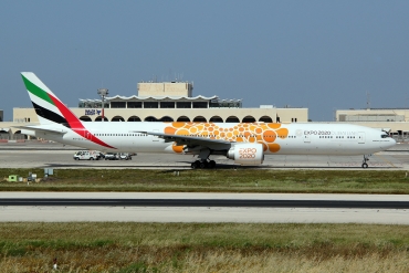 A6-ECU (35593) 2009 Boeing 777-31H(ER)