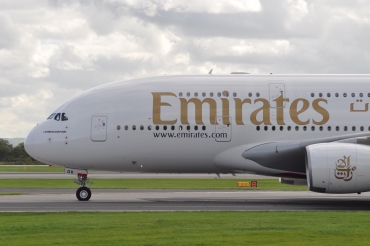 A6-EDK (030) 2010 Airbus A380-861