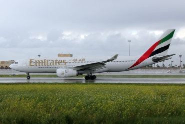 A6-EKS  (283) 1999 Airbus A330-243