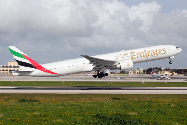 A6-ENJ (35605) 2013 Boeing 777-31HER