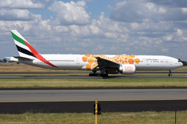 A6-ENM (41359) 2013 Boeing 777-31H(ER)