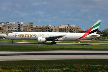 A6-EPM (42332) 2016 Boeing 777-31HER