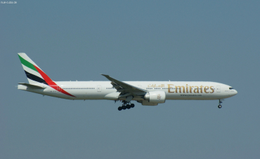 A6-ECQ (35588) 2009 Boeing 777-31H(ER)