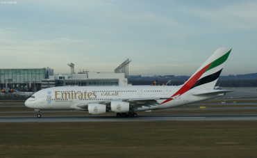 A6-EDH (025) 2009 Airbus A380-861