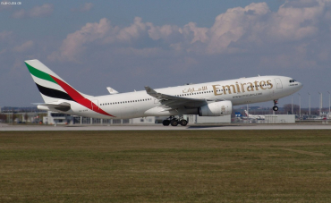 A6-EKW (316) 2000 Airbus A330-243