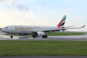 A6-EAH (409) 2001 Airbus A330-243