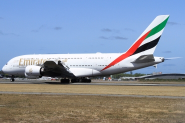 A6-EUH (220) 2016 Airbus A380-861