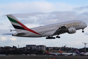 A6-EUH (220) 2016 Airbus A380-861