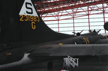 F-BDRS (32376) 1942 Boeing B-17G Flying Fortress