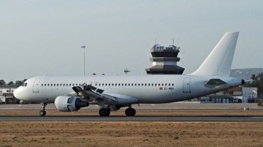 EC-MQH (cn 1296) Airbus A320-214