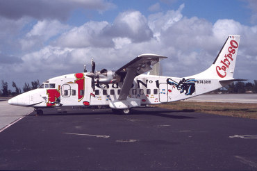 N743RW SH3743) 1988 Short SD3-60-300