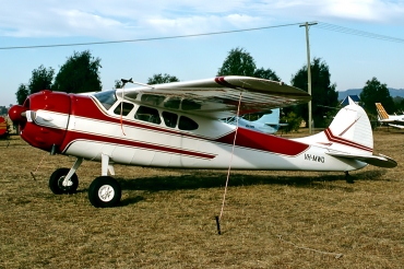 VH-MWQ (7549) Cessna 195A