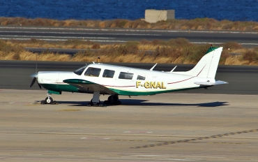 F-GNAL · Piper PA-32R-300 Cherokee Lance · (LPA / GCLP)