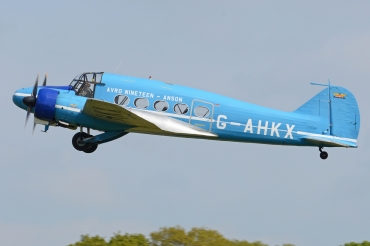 G-AHKX (1333) 1946 Avro 652A Anson C.19