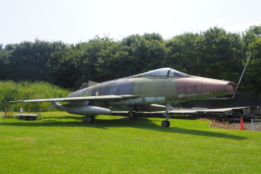42157 (223-37) 1954 North American F-100D Super Sabre