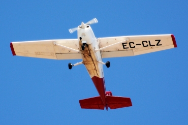 EC-CLZ (0464) Reims FR172J Reims Rocket