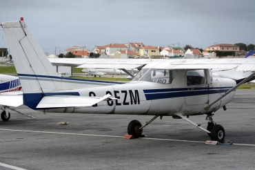 G-CEZM (15285129) 1981 Cessna 152