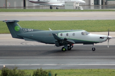 LX-SKY (108) 1995 Pilatus PC-12 45
