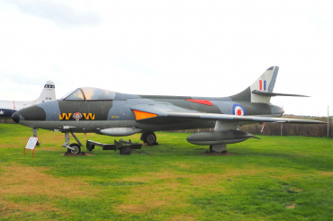 E-409 / XE683 1956 Hawker Hunter F.51