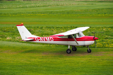 G-AVMD (150-65504) Cessna 150G