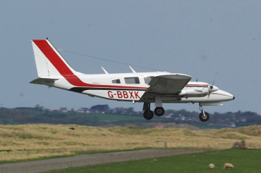 G-BBXK (34-7450056) 1973 Piper PA-34-200 Seneca