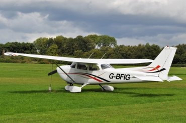 G-BFIG · Reims-Cessna FR172K Hawk XP · (EGCB)