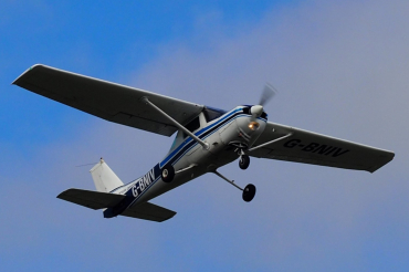 G-BNIV · Cessna 152 · (GLO / EGBJ)