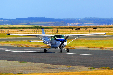 G-BOIY · Cessna 172N · (EGCK)