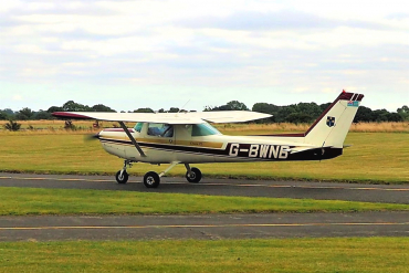 G-BWNB · Cessna 152 · (EGBG)