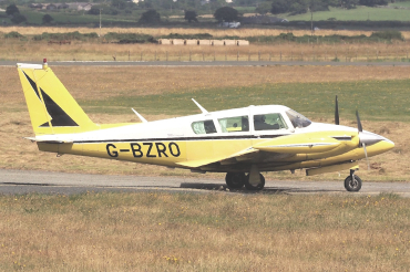 G-BZRO · Piper PA-30 Twin Comanche · (EGCK)