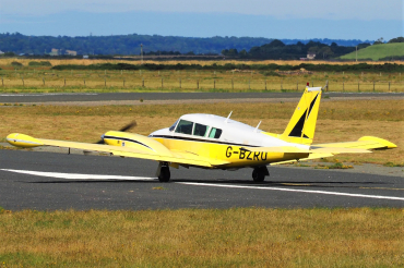 G-BZRO (30-1923) 1969 Piper PA-30 Twin Comanche