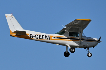 G-CEFM · Cessna 152 · (EGCK)