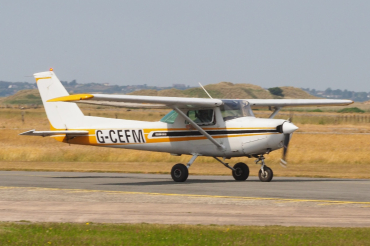 G-CEFM (152-84357) 1980 Cessna 152
