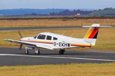 G-EKHW · Piper PA-28RT-201T Turbo Arrow IV · (EGCK)