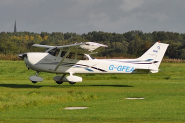 G-GFEA · Cessna 172S Skyhawk SP · (EGCB)