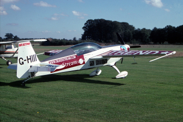 G-HIII (057) 1994 Extra EA-300