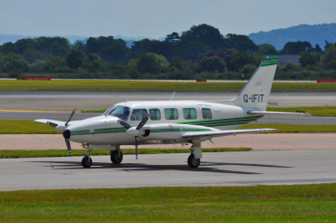 G-IFIT (31-8052078) 1980 Piper PA-31-350 Navajo Chieftain