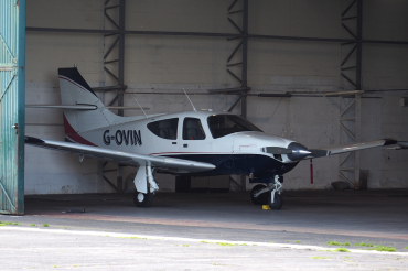 G-OVIN 13090) 1976 Rockwell Commander 112TC