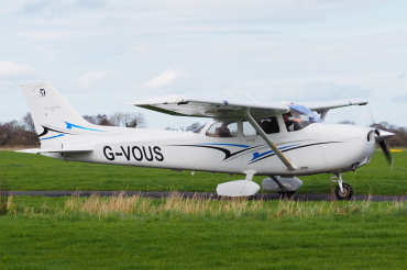G-VOUS 2013 Cessna 172S Skyhawk SP